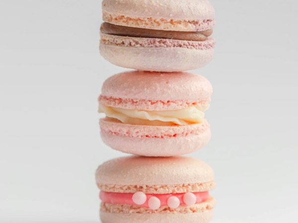 Strawberry Rose Macaron